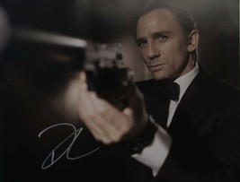 Daniel Craig Signed Autographed &quot;James Bond&quot; Glossy 11x14 Photo - COA Holograms - £158.48 GBP