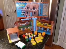 VTG Fisher Price Little People Play Family House TUDOR 952 with Box Inco... - $214.65