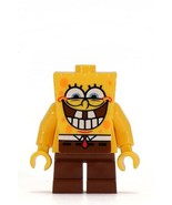 LEGO Minifigure - Spongebob Squarepants - Spongebob Grinning with Bottom... - $584.22 MXN