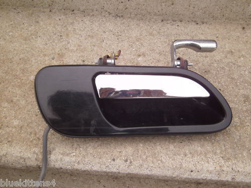 Primary image for 1999 2002 CONTINENTAL RIGHT FRONT DOOR HANDLE EBONY OEM USED ORIG LINCOLN