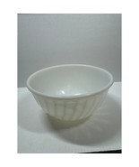 Anchor Hocking Fire King Milk Glass Swirl 9” x 41/2” White Bowl  - $512.19 MXN