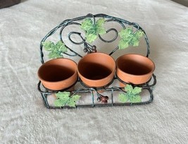 Metal And Terracotta Trio Planter With Leaves And Berry Accents (removab... - $329.27 MXN