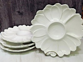 Set of 4 Italian White Ceramic Oyster Plates Sunflower Flower Petal Design 10&quot; - £78.33 GBP
