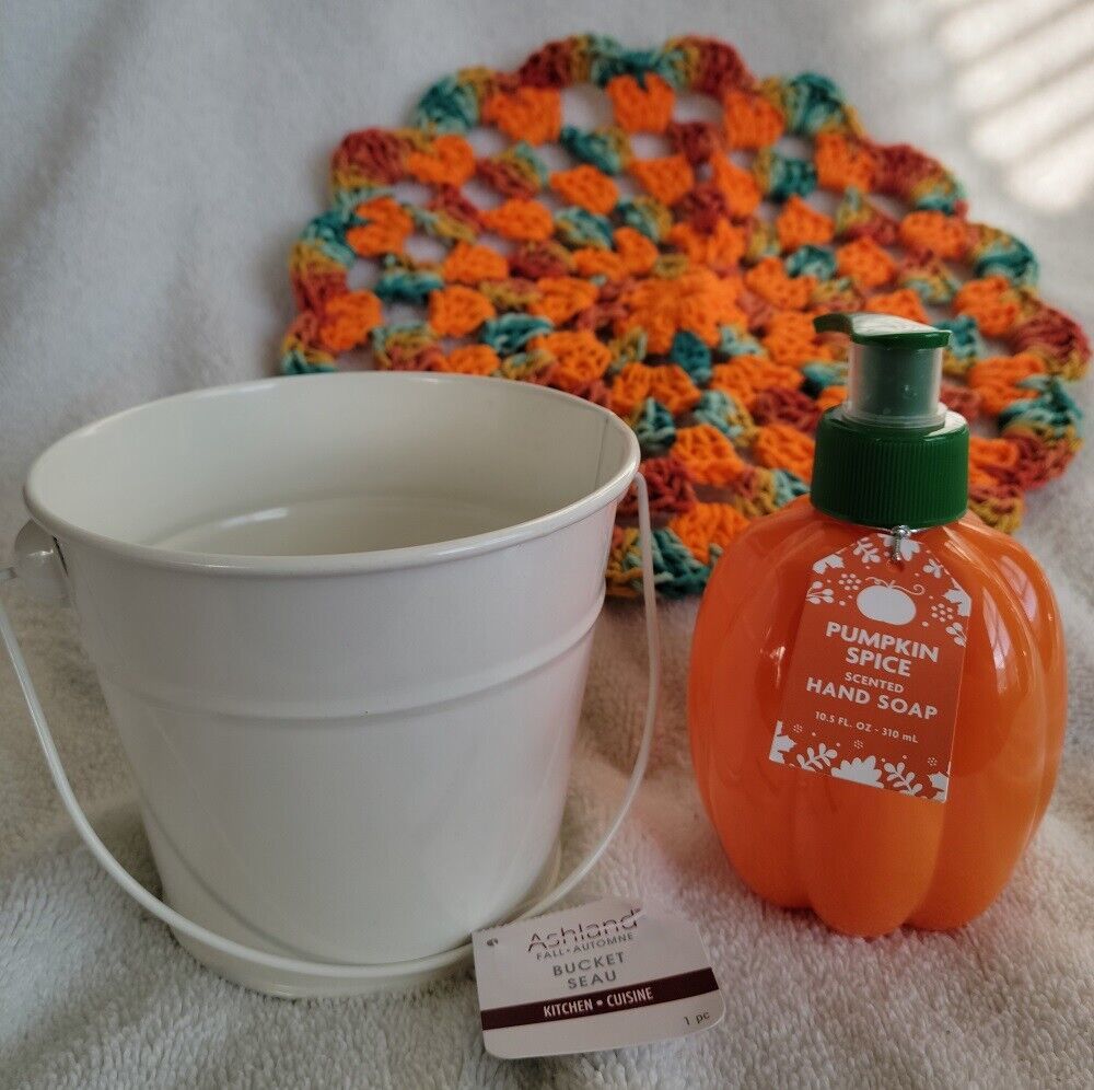 Primary image for 3 Pc Hand Soap & Dishcloth Pumpkin Set – Brand new & Factory Sealed