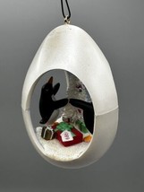 Ornament Hallmark Winter Surprise Penguin Tree Presents Oval Egg 1989 #1 QX4272 - £4.60 GBP