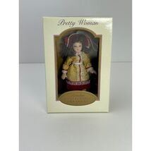 Pretty Woman Porcelain Doll Ornament Purple Red Trim Dress Blonde Curls ... - €7,72 EUR