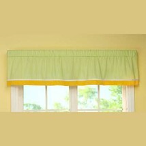 Carter&#39;s Animals Collection Window Valance, 60 x 14 Yellow Green Stripes - €13,69 EUR
