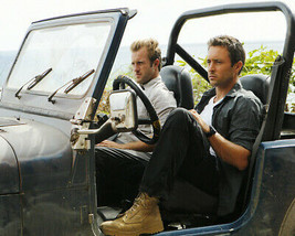 HAWAII FIVE-0 SCOTT CAAN ALEX O&#39;LOUGHLIN IN JEEP 8X10 PHOTOGRAPH - $9.75