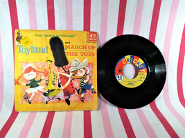 Vintage 1950&#39;s Babes In Toyland + March of The Toys Cricket Records 45rpm Record - £7.99 GBP