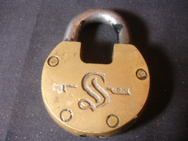 Old Vtg Antique Collectible &quot;S&quot; Padlock Lock Made In The USA - £23.88 GBP