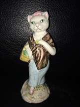 Beatrix Potter &quot;Susan&quot; Collector&#39;s item Figurine- Cat Figurine - £235.71 GBP