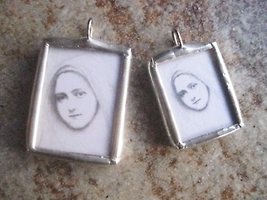 Therese of Lisieux Pendant - £15.78 GBP+