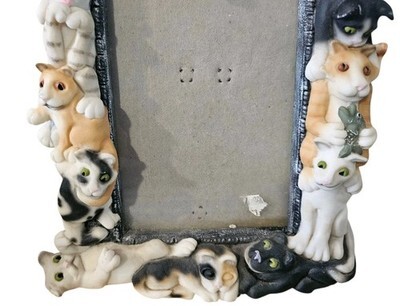 Beautifully 3D sculpted Kitty pile Frame-ology 4x6 Item image 3