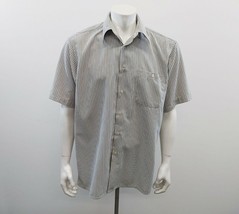 Uomo Handsome Button Up Short Sleeve Shirt Men&#39;s Size Large Gray Striped Polynos - £8.16 GBP