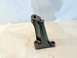 DETROIT DIESEL DD15 RADIATOR MOUNTING SUPPORT BRACKET A4722030240 OEM - $39.30