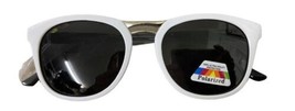 Polarized Plastic White Classic Womens Fashion Sunglasses NWT - $9.89