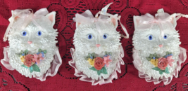 Christmas Ornaments Cat with Flowers and Pink Bow Iridescent White 4x3&quot; Resin - £11.03 GBP