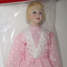Victorian Lady Doll Mother 06818 Pink Porcelain Sculpted Hair Dollhous M... - $10.40
