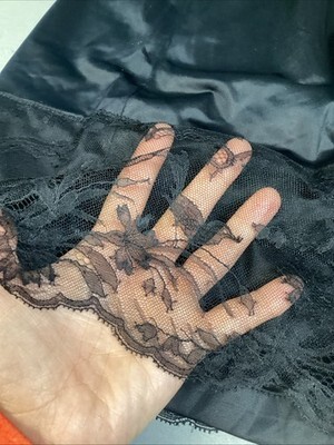Vintage Black Half Slip With Floral Lace - Medium Item image 7