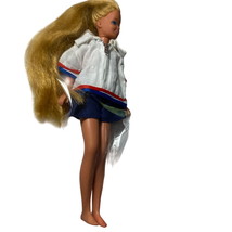 Skipper 1984 Barbie Long Blonde Hair Blue Eyes Eyeshadow Knees Bend Vtg - £12.30 GBP