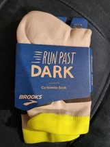 Brooks Carbonite Socks Unisex Running Socks New Size S Icy Grey/Carbon - £6.76 GBP