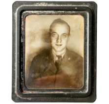 1940s WW2 Real Photograph Noah Military Soldier Metal Frame Photomatic F10A - $27.10 CAD