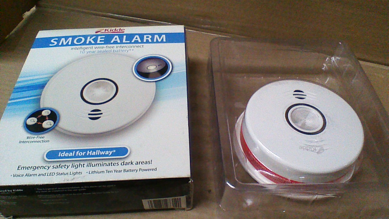 (NEW) KIDDE P4010LDCS-W SMOKE ALARM / 120VAC HARDWIRED/ INTELLIGENT INTERCONNECT - $19.59