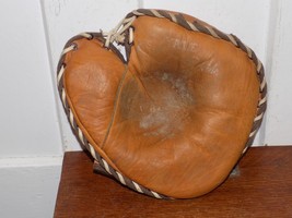 Vintage Yale Collegiate 5E Leather Baseball Glove - $1,098.19 MXN