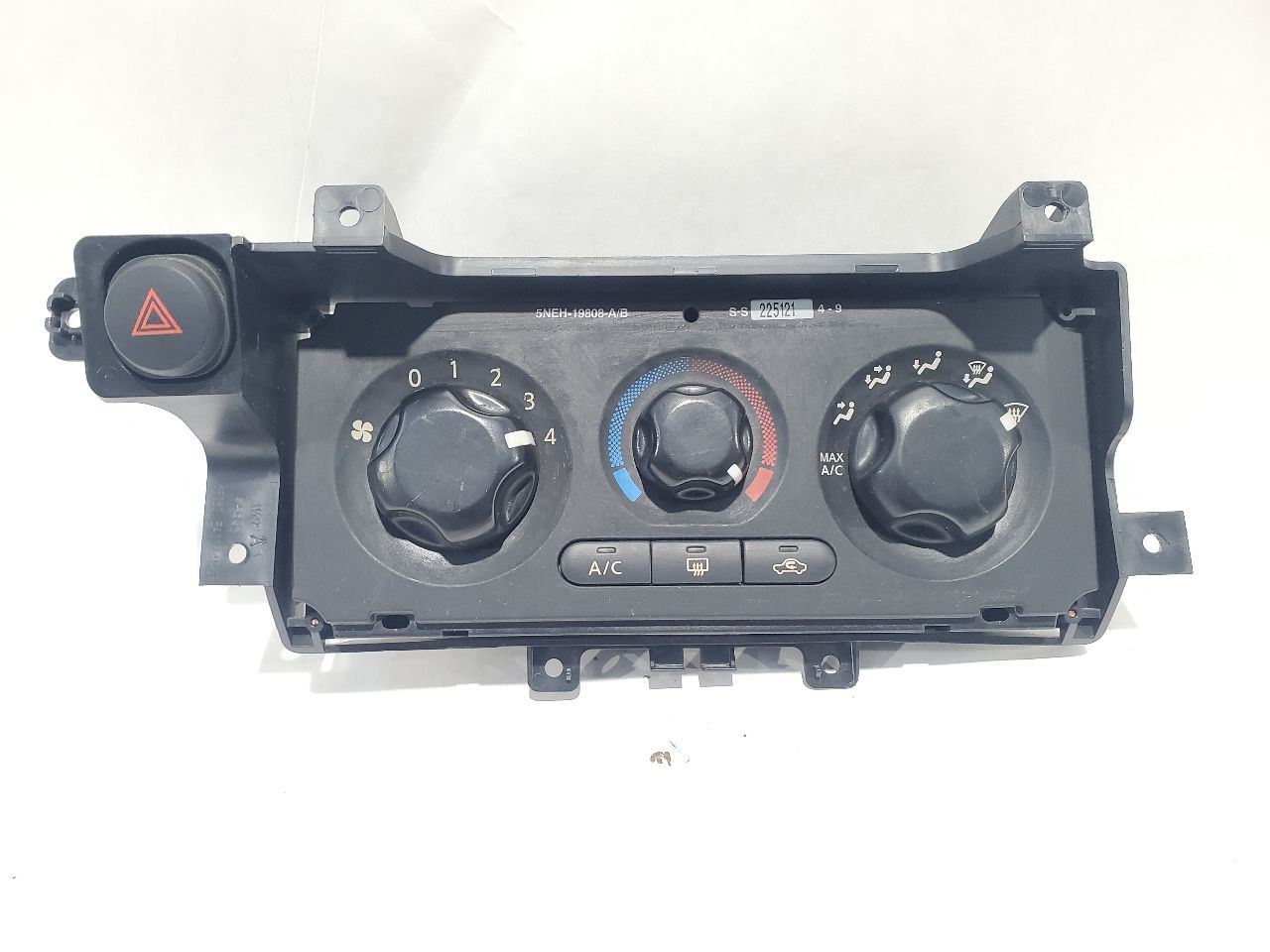 2005 2006 2007 2008 Nissan Xterra OEM AC Temperature Control  - $99.00 2005 2006 2007 2008 Nissan Xterra OEM AC Temperature Control  - $99.00