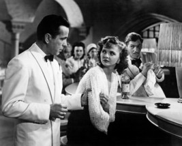 Casablanca Humphrey Bogart Madeleine Lebeau at the bar 24X36 Poster - £23.52 GBP