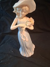 House of Lloyd figurine Gathering Flowers 1998 statue sculpture gift bon... - $8.99