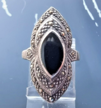 925 STERLING SILVER BLACK ONYX AND MARCASITES RING SIZE 5 - $649.73 MXN