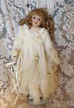 PARADISE GALLERIES BLONDE BRIDAL DOLL FUR MUFF BLOND HAIR, BOUQUET PEARL... - £58.72 GBP