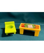 1970 2 Desks Child Teacher Fisher-Price Little People Play Family School... - $149.57 MXN