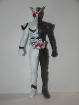 BANDAI (2009) Kamen Rider - W Fang Joker (6.5 inch) Vinyl Figure - £23.98 GBP