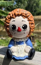 1970s? Raggedy Ann Collector Figurine ceramic Doll Blue Floral Dress Aub... - $559.76 MXN