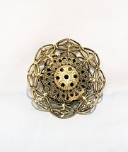 Freirich Brooch Filigree Circle Gold Tone Pin Round 1960s 1&quot; Vintage - $45.54