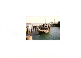 Vintage Real Color Photograph of GreenTug Boat and Docks, Marina - €0,87 EUR