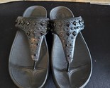 Fitflop Biker Chic Size 7 Women&#39;s Black Leather Studded Thong Flip Flop ... - $48.37