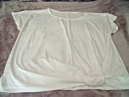 Pretty Womens 1X Maurices White Eyelet Top 16W 18W Gathered Hem S/S - £10.11 GBP