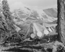 1970’s UFO alien craft forest crash landing b/w 8x10 scene - €5,60 EUR
