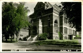 Rppc Hand-Colored Ekc Court House Alma, Wisconsin Unp - £22.88 GBP