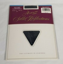 Hanes Silk Reflections Silky Sheer Style 717 Size EF Jet Sandalfoot Pantyhose - £12.56 GBP