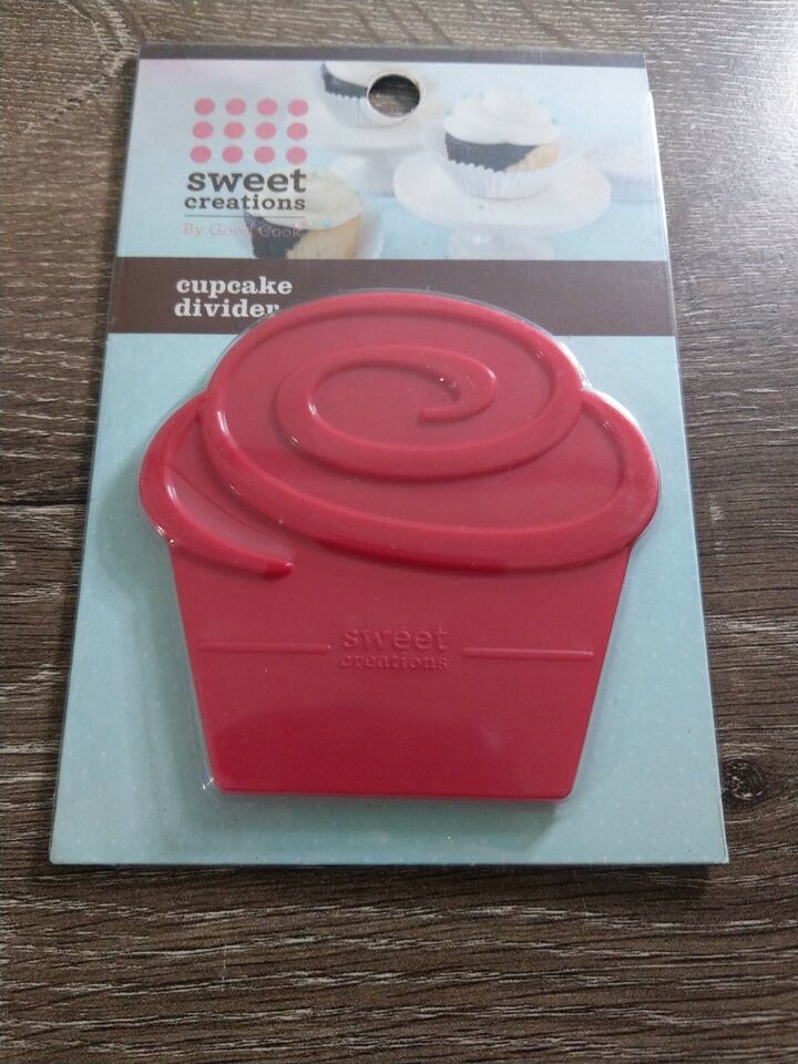 *NEW* Red Cupcake Divider Sweet Creations, Bradshaw inc. - $11.76