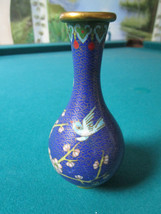 CLOISONNE CHINESE BLUE BUD VASE BLUE BIRD 5&quot; [*CLOI] - $46.52