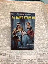 Leslie Chateris~The Saint Steps In~1943 Paperback~Very Good - £17.27 GBP