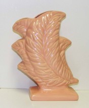 Vintage Pink Ostrich Feather Ceramic Vase 9½&quot; Tall - $18.00
