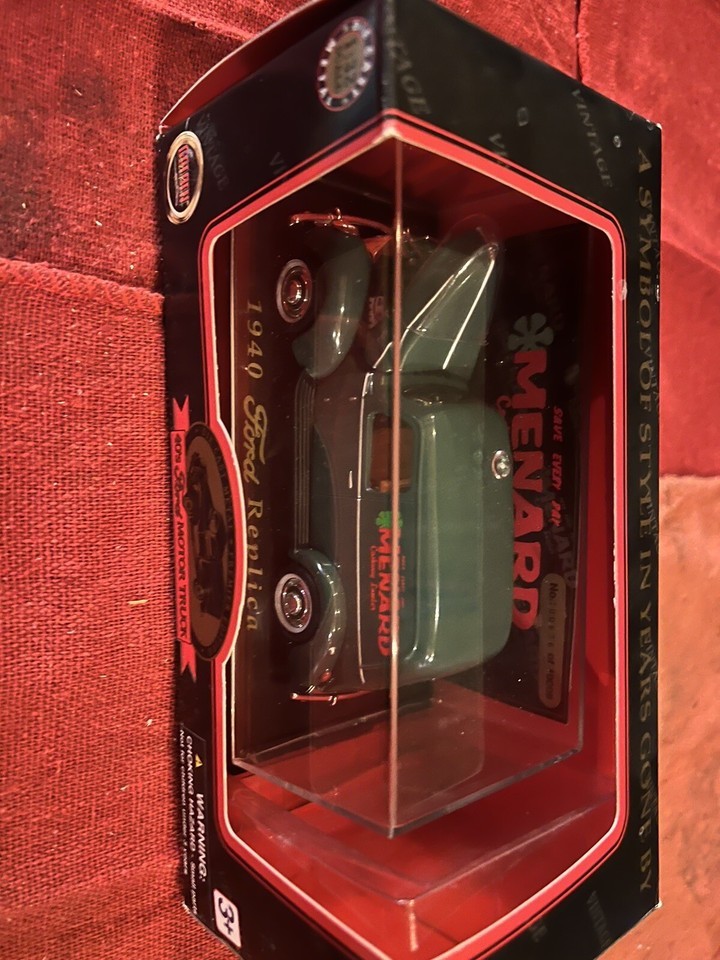 Golden Wheel 1940 Ford Panel Van Menards 1/32 Diecast Green S/N 00857 NIB Item image 5