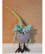 Felted Wool STANDING GREEN/GRAY Egg CHARACTER - £11.81 GBP