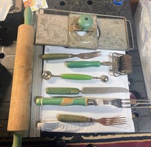 Vintage 8 pieces of green  wood kitchen ware - £55.91 GBP